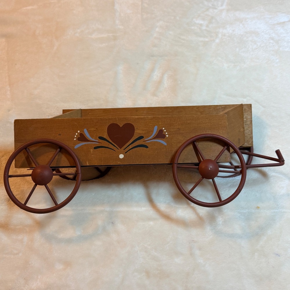 Vintage Rustic Wooden Wagon Planter Decorative Farmhouse Heart Floral Display